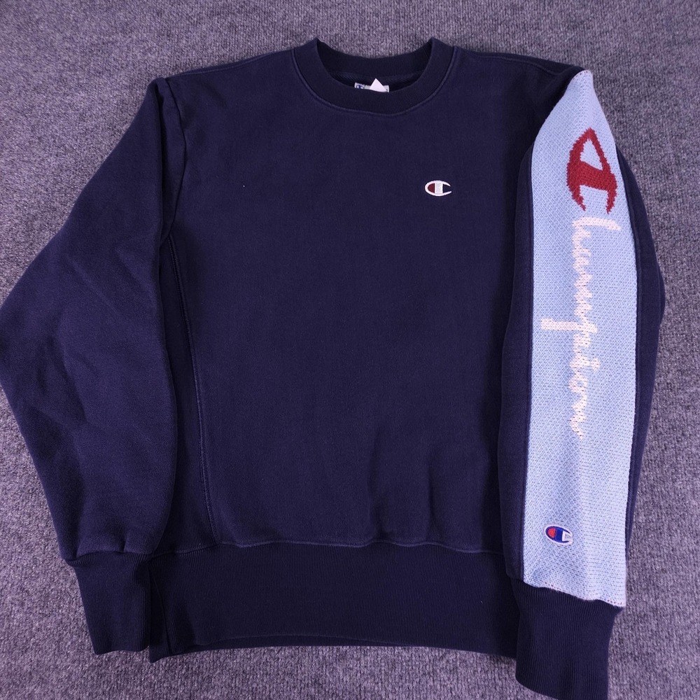 Champion Sweatshirt‎ Mens Medium Navy Reverse Weave Crewneck Script Sleeve Logo